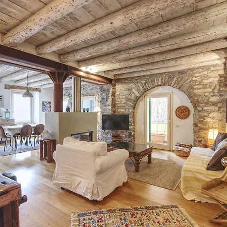 Ca Sbrisiga In By Halldis Moltrasio