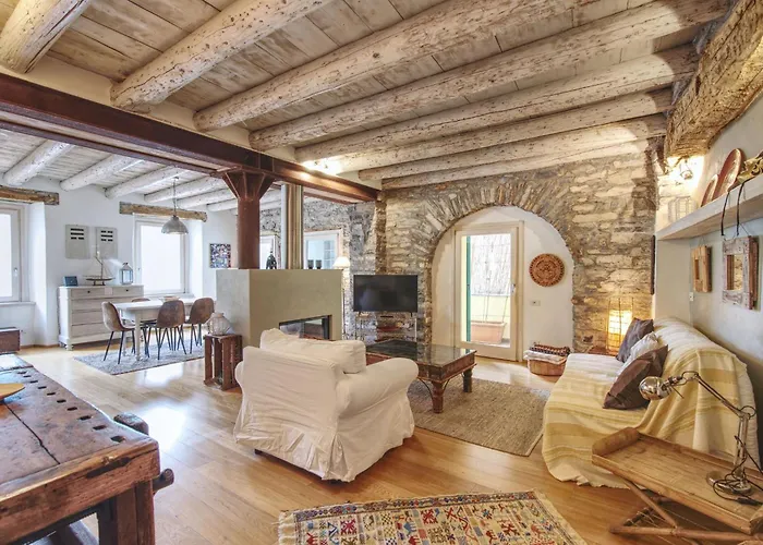 Ca Sbrisiga In By Halldis Moltrasio