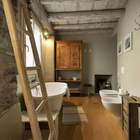 Ca Sbrisiga In By Halldis Apartment